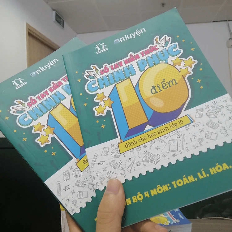 Sổ Tay Kiến Thức Chinh Phục 10 Điểm Cho Học Sinh Lớp 10 (Toán, Lí, Hoá, Anh)